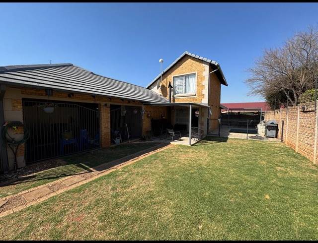 3 BEDROOM HOUSE FOR SALE IN BIRCHLEIGH